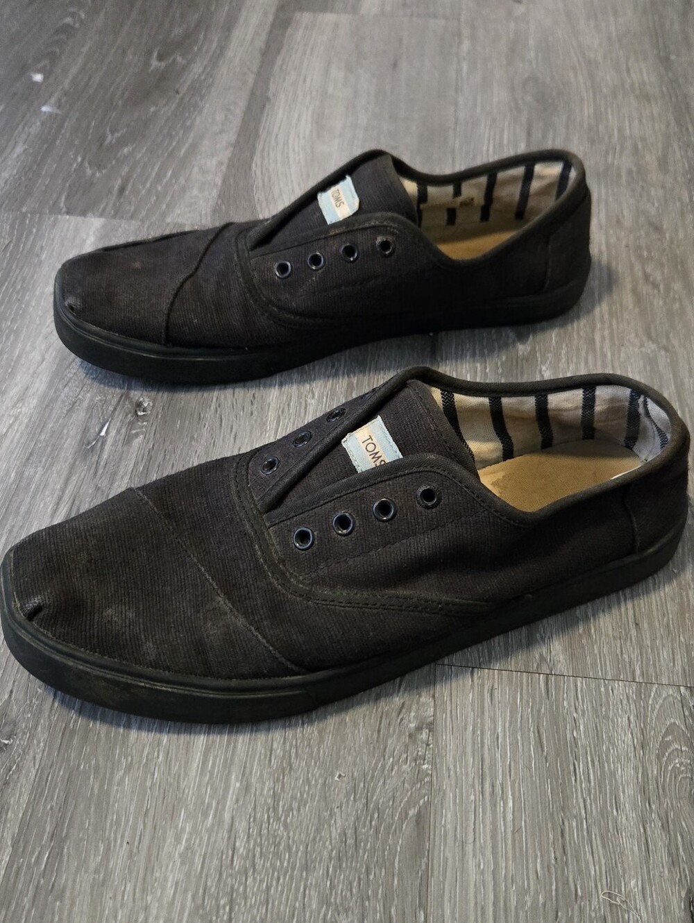 TOMS Men's Black Canvas Laceless Slip-On Sneakers 11.5